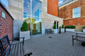 Bright and Modern Studio in Louisville # 405